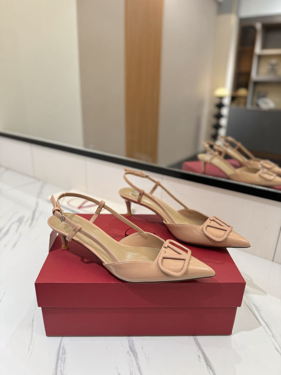 Valentino Elegant V-Logo Pointed Toe Sandals with Paint Finish