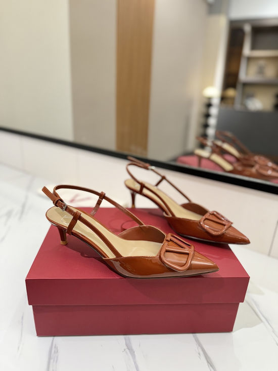 Valentino Elegant V-Logo Pointed Toe Sandals with Paint Finish