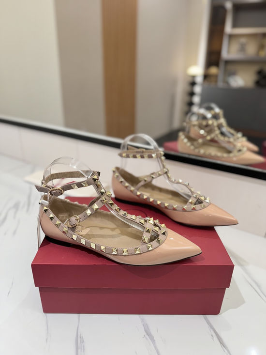 Valentino Patent Leather Pointed Toe Flat Studded Sandals