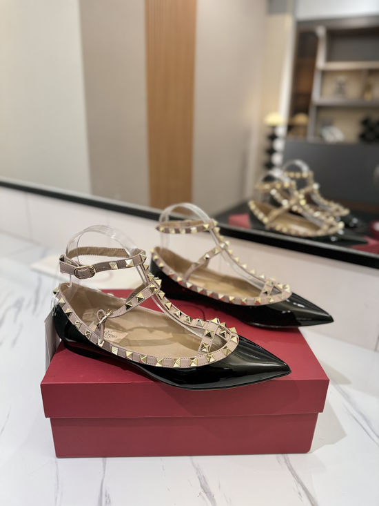 Valentino Patent Leather Pointed Toe Flat Studded Sandals