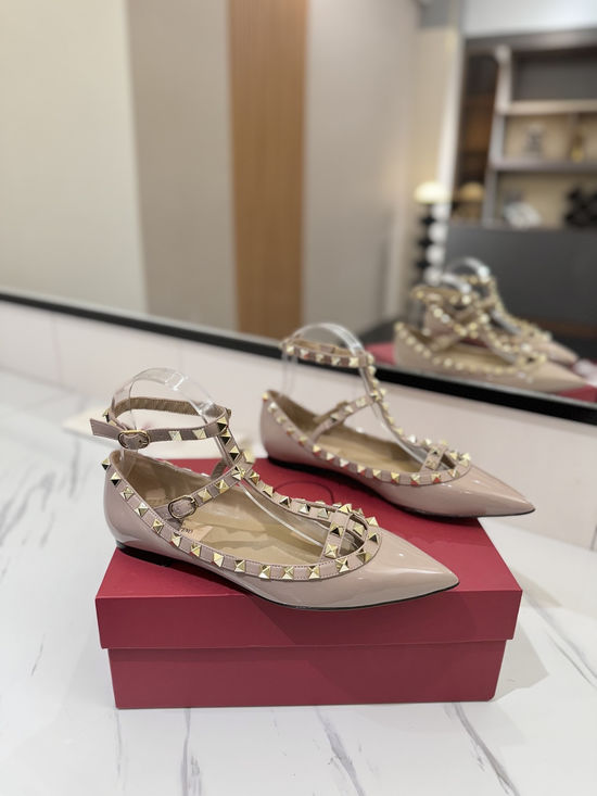 Valentino Patent Leather Pointed Toe Flat Studded Sandals
