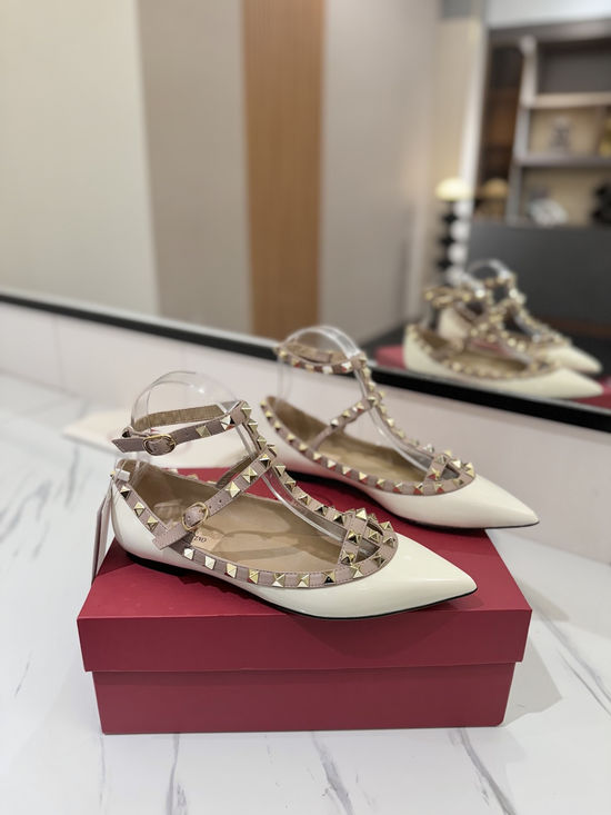Valentino Patent Leather Pointed Toe Flat Studded Sandals