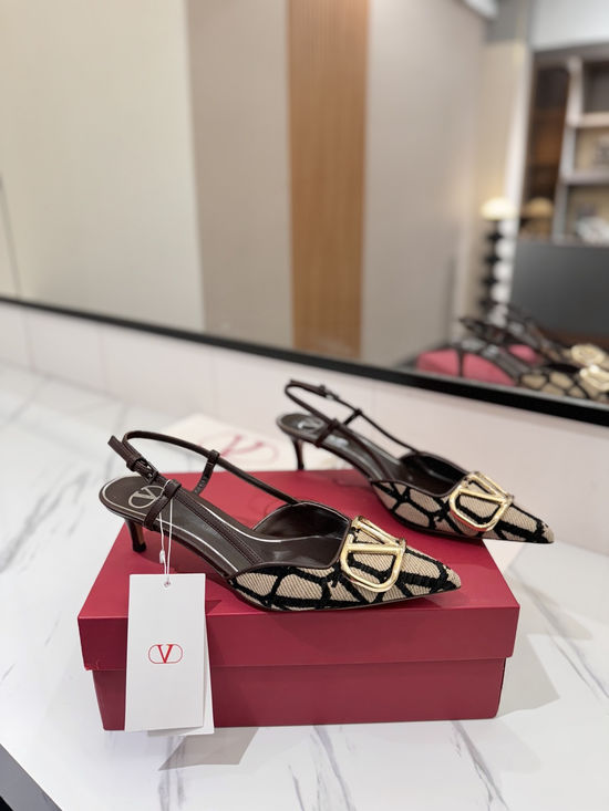 Valentino Elegant Wool Pointed Toe Pumps With Decorative Logo