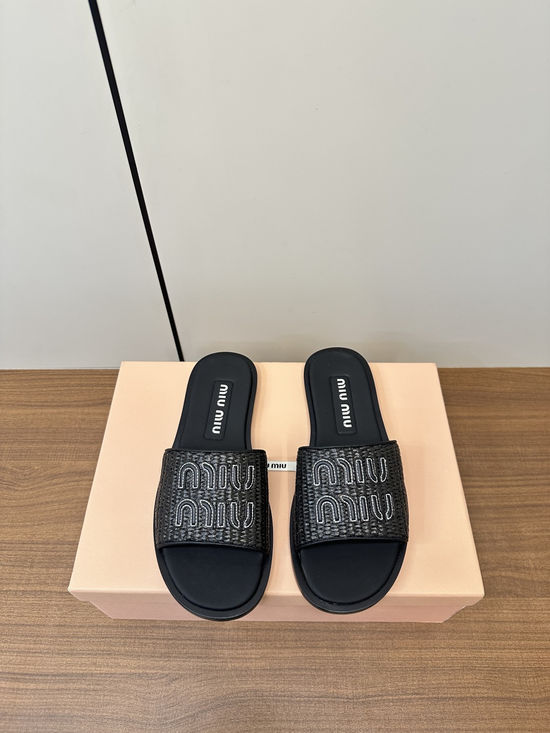 Miu Miu Classic Woven Flat Sandals With Leather Sole