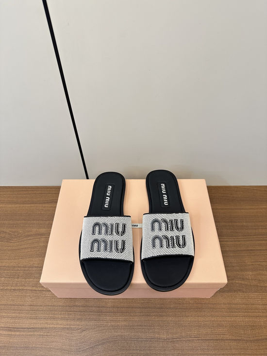 Miu Miu Classic Woven Flat Sandals With Leather Sole