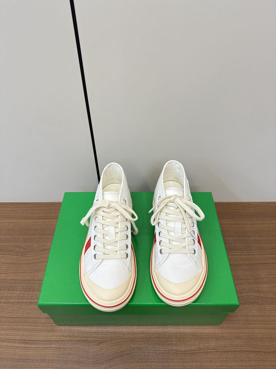 Bottega Veneta Vintage Basketball Inspired Canvas Fashion Sneakers