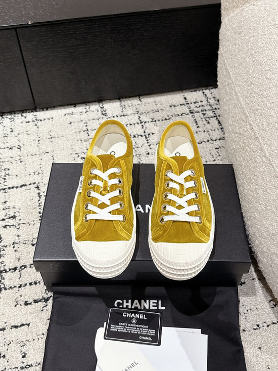 Chanel Retro Casual Color Block Comfort Sneakers