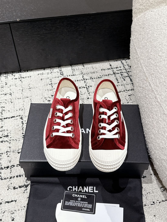 Chanel Retro Casual Color Block Comfort Sneakers