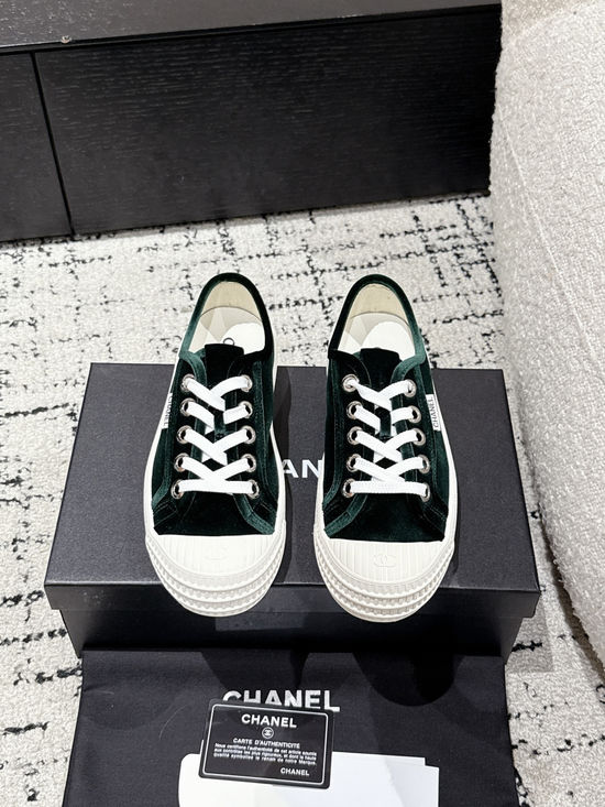 Chanel Retro Casual Color Block Comfort Sneakers