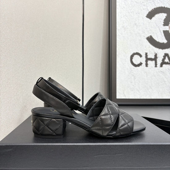 Manolo Blahnik Soft Leather Slip-On Sandals Casual Daily Footwear