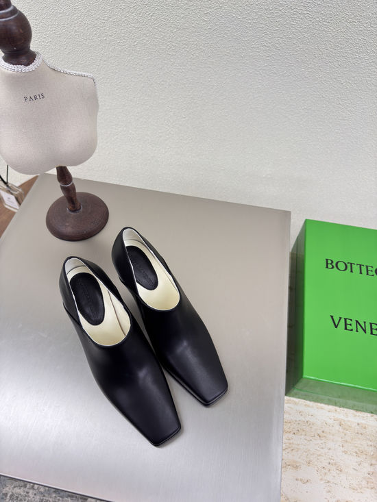 Bottega Veneta Classic Pointed Toe Stiletto Heels Premium Leather Upper