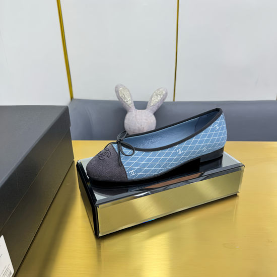 Chanel Classic Two Tone Slingback Flats Premium Sheepskin Lining