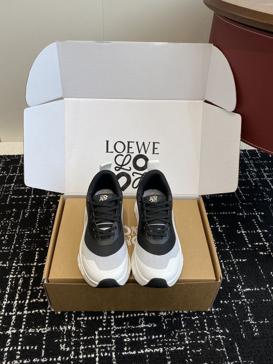 Loewe Lightweight Breathable Comfortable Casual Athletic Shoes