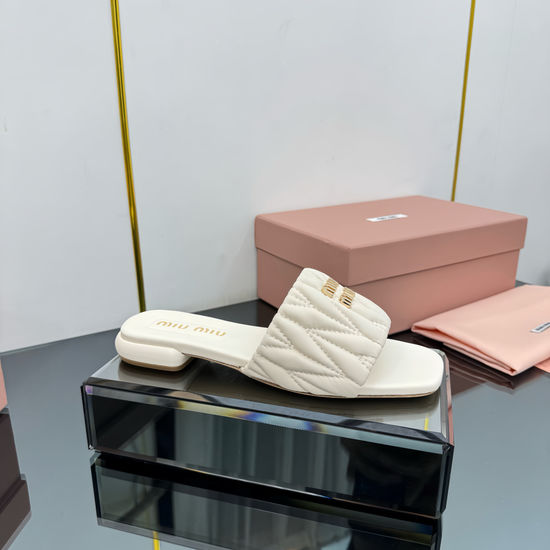 Miu Miu Sheepskin Sandals Soft Comfortable Anti-slip Sole Casual Footwear