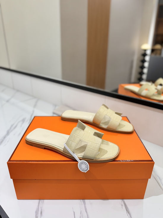 Hermes Pebbled Cowhide Leather Welted Sole Comfortable Classic Shoes
