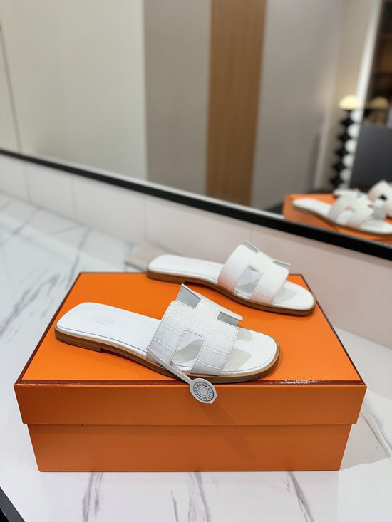 Hermes Pebbled Cowhide Leather Welted Sole Comfortable Classic Shoes