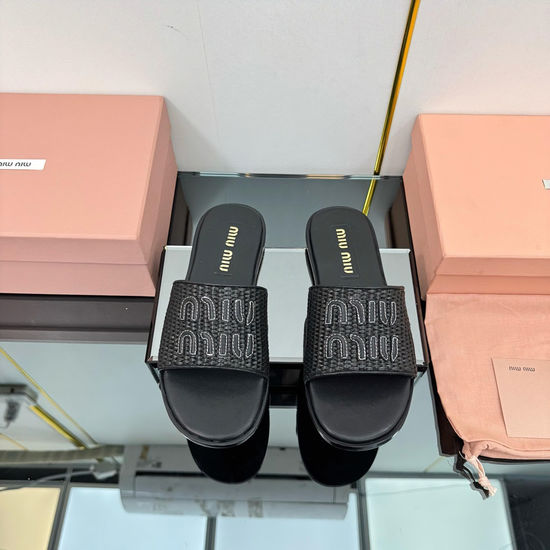 Miu Miu Genuine Leather Elegant Casual Slip On Slides