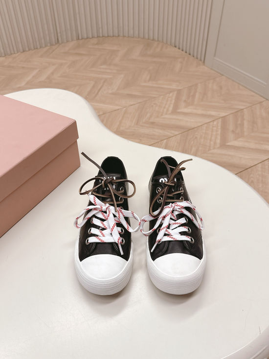 Miu Miu Vintage Canvas Double-Lace Low-Top Casual Sneakers