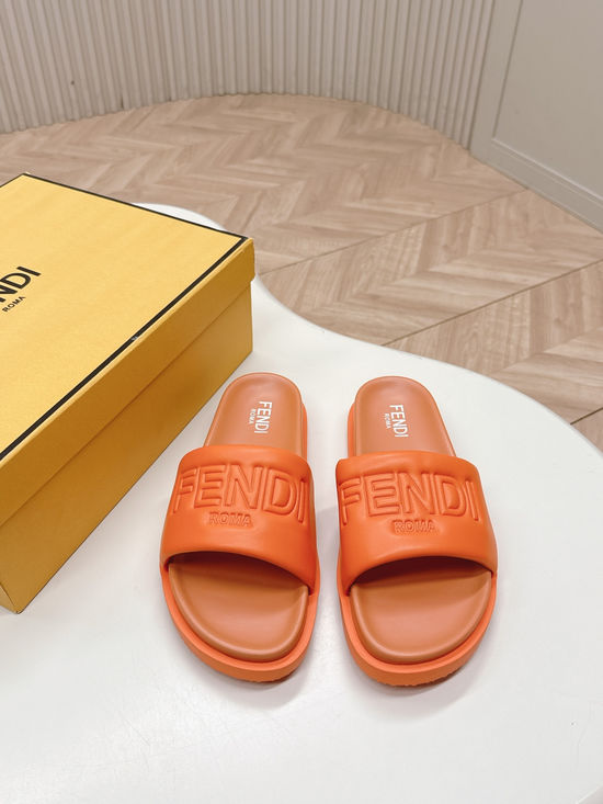 Fendi Wide Strap Non-slip Comfortable Casual Beach Slide Sandals
