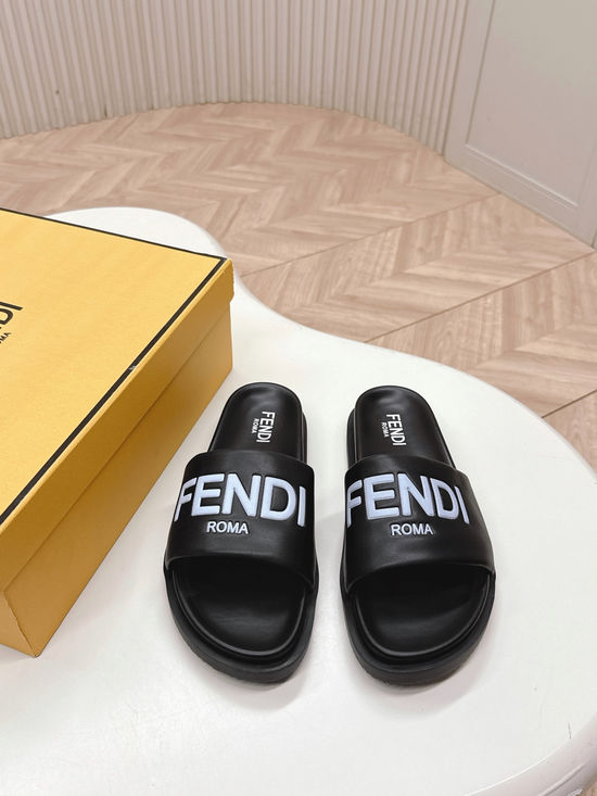 Fendi Wide Strap Non-slip Comfortable Casual Beach Slide Sandals