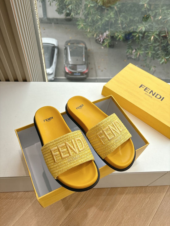 Fendi Premium Woven Casual Slippers with Soft Lining