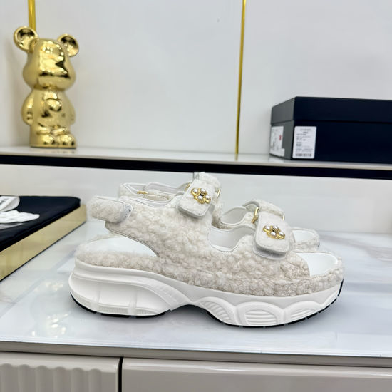 Chanel Premium Leather Upper Casual Comfort Beach Slides
