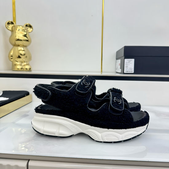 Chanel Premium Leather Upper Casual Comfort Beach Slides