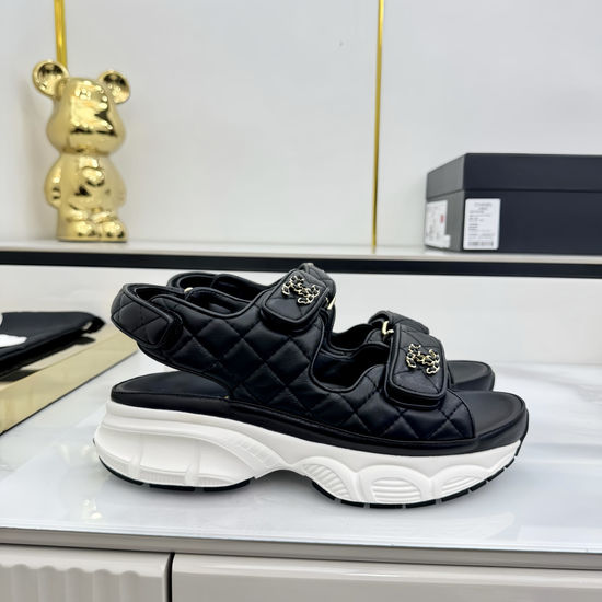 Chanel Soft Leather Upper Comfortable Casual Beach Slides