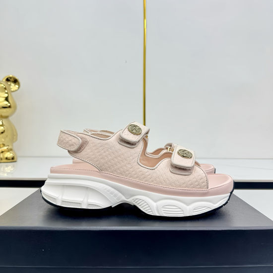 Chanel Soft Leather Upper Comfortable Casual Beach Slides