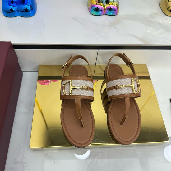 Gucci Gold Buckle Leather Toe Post Sandals Premium Quality