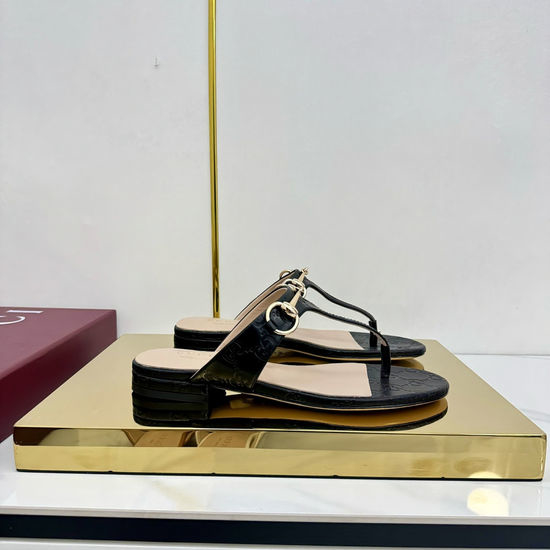 Gucci Classic Buckle Genuine Leather Flip Flop Sandals