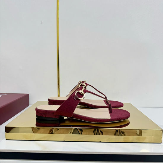 Gucci Classic Buckle Genuine Leather Flip Flop Sandals