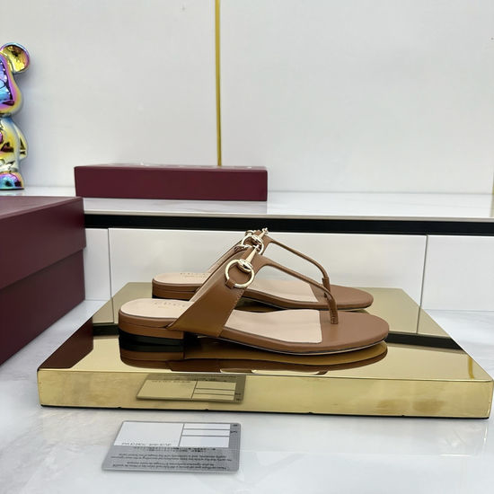 Gucci Classic Buckle Genuine Leather Flip Flop Sandals