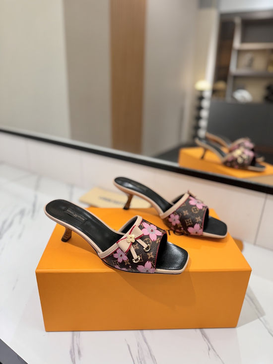 Louis Vuitton Elegant Open-Toe Sandals with Premium Materials and Custom Heel