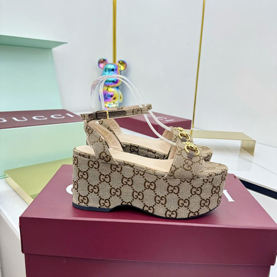 Gucci Leather Lined Horsebit Adjustable Strap Mid Heel Sandals