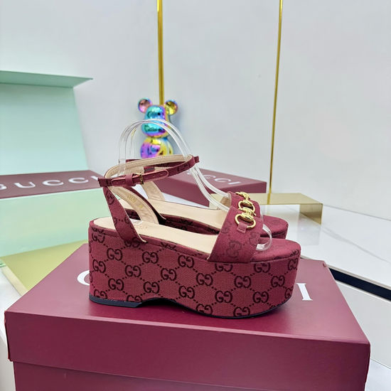 Gucci Leather Lined Horsebit Adjustable Strap Mid Heel Sandals