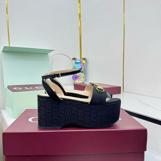 Gucci Leather Lined Horsebit Adjustable Strap Mid Heel Sandals