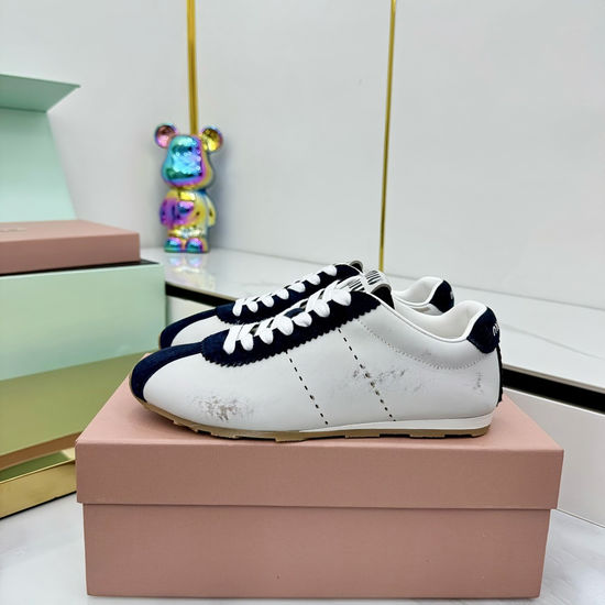 Miu Miu Vintage Casual Leather White Shoes Soft Comfort Sole