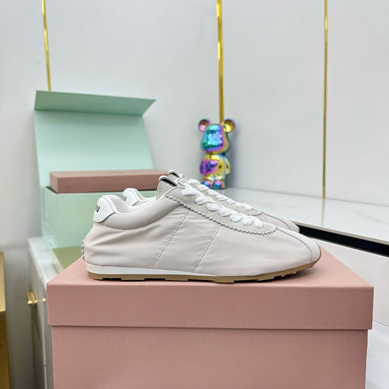 Miu Miu Vintage Casual Leather White Shoes Soft Comfort Sole