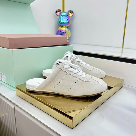Miu Miu Vintage Casual Leather White Shoes Soft Comfort Sole