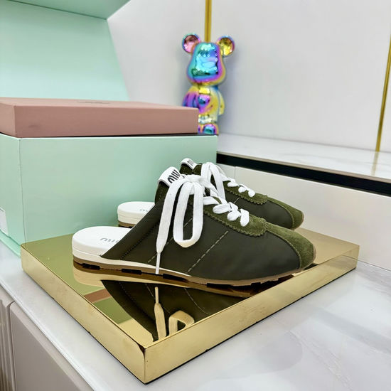 Miu Miu Vintage Casual Leather White Shoes Soft Comfort Sole
