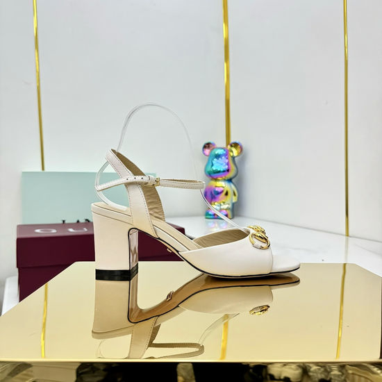 Gucci Mid Block Heel Peep Toe Sandals With Buckle