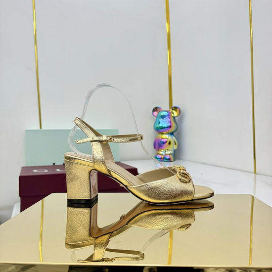 Gucci Mid Block Heel Peep Toe Sandals With Buckle