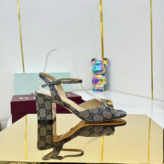 Gucci Mid Block Heel Peep Toe Sandals With Buckle