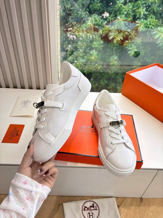 Hermes Casual Versatile Sneakers Soft Leather Lightweight Non-slip Sole