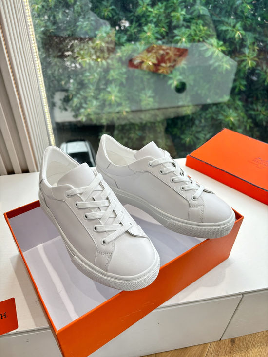 Hermes Casual Versatile Sneakers Soft Leather Lightweight Non-slip Sole