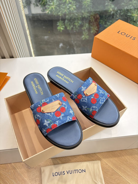 Louis Vuitton Premium Comfortable Flat Slides Elegant Casual Daily Slippers