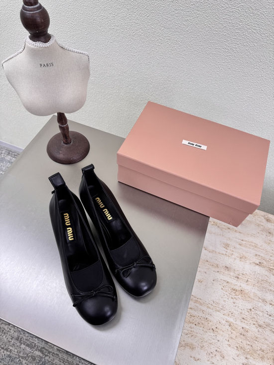 Miu Miu Black Bow Block Heel Shoes Sheepskin Lining