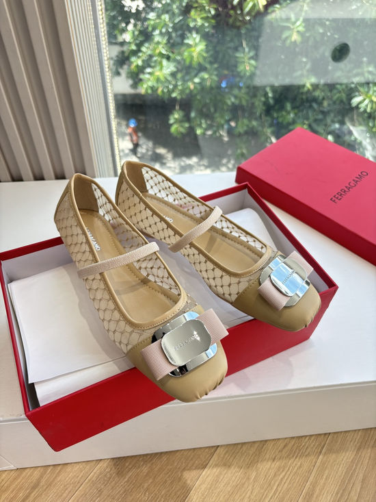 Ferragamo Bow Decor Soft Sheepskin Casual Flat Shoes