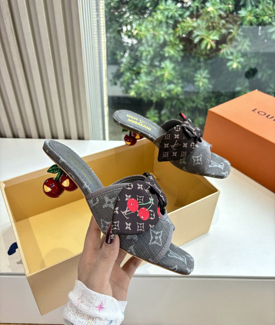 Louis Vuitton LV Cute Bow Flat Sandals with Soft Sheepskin Lining